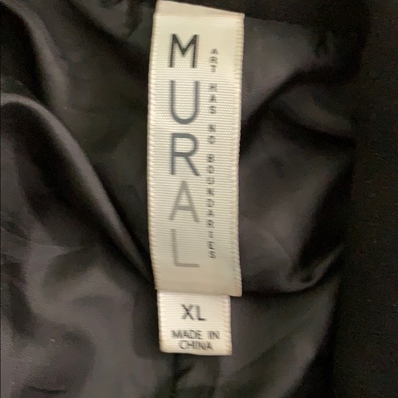 A black formul women blazer - Picture 2 of 3